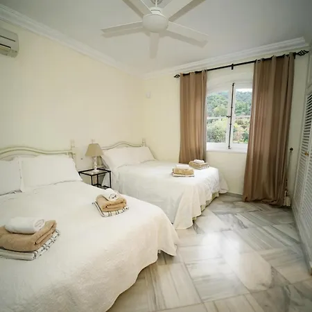 Sea View Marbella 别墅 贝纳阿维斯